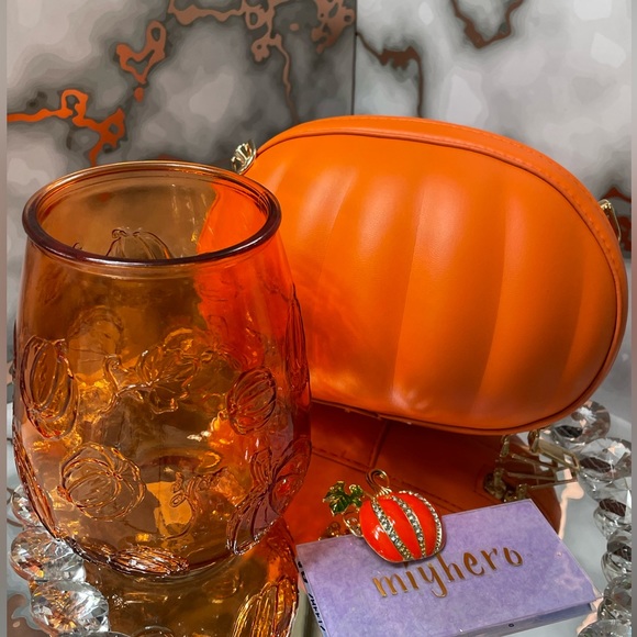 NEW 4pc pumpkin themed bundle with orange wine glass, crossbody, dust bag & pin - Picture 16 of 16